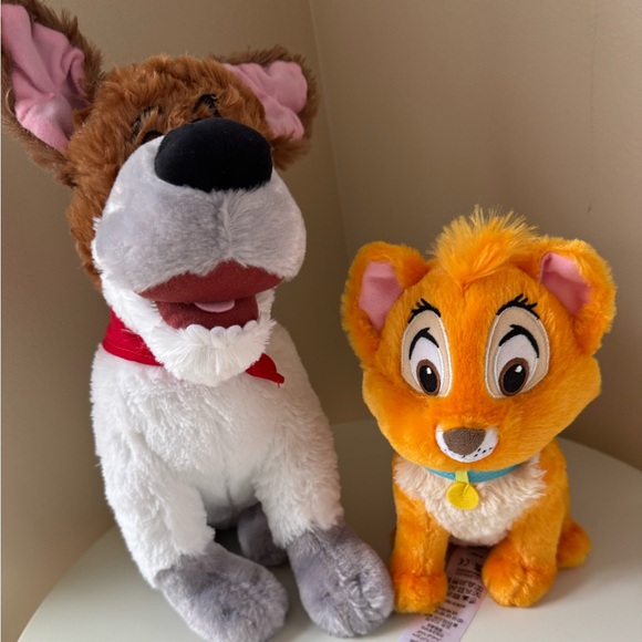 Disney 100 Oliver & Company Oliver and Dodger Plush Set - Picture 7 of 10